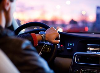 Prodej aut v Číně v lednu klesl téměř o 19 procent