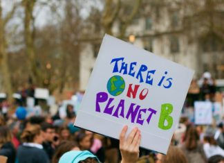 EK představí klimatický zákon, s komisaři zasedne Thunbergová