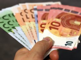 Čerpání z fondu obnovy musí být flexibilní, shodli se lídři V4 euro