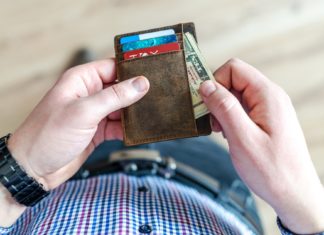Ceny v průmyslu v únoru zpomalily meziroční růst na 1,4 procenta money, peníze, cena, obchod, platba