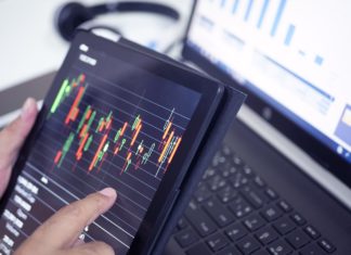Akcie v Číně i Hongkongu oslabily. Dolů je táhli těžaři nebo technologie akcie, burza