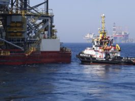 Reuters: OPEC+ jedná o snížení těžby o deset milionů barelů denně ropa