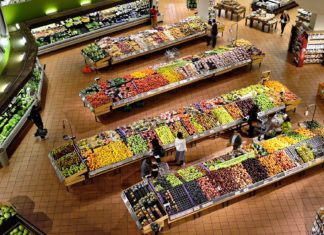 Ahold Delhaize, který je i v ČR, za koronaviru prudce zvýšil zisk