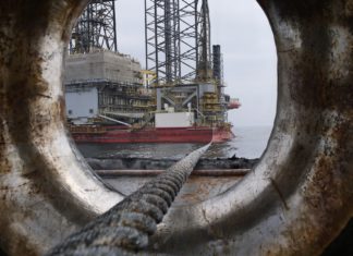 Saudi Aramco vyplatí dividendu. Ze svého i z půjčky Saudi Aramco vyplatí dividendu. Ze svého i z půjčky