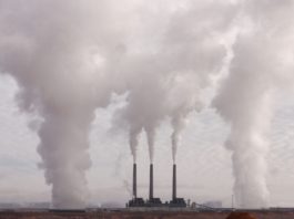 Šéf OSN vyzval k odchodu od uhlí. V zájmu boje proti klimatickým změnám emise, oxid uhlicity