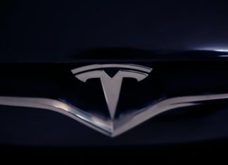 Musk je díky růstu akcií Tesly bohatší než Buffett Tesla