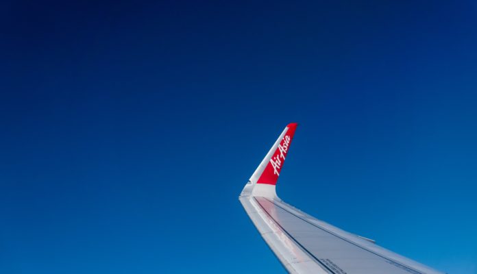 Budoucnost nízkonákladové AirAsia je nejistá, varují auditoři