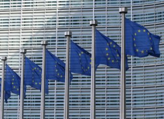 Evropská komise plánuje zavést emisní povolenky na dovoz některých komodit eu