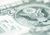 Dolar kvůli politické nejistotě pátým dnem slábne vůči jenu