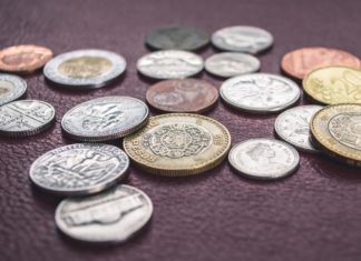 Kuba prý plánuje první oficiální devalvaci pesa od roku 1959 peso