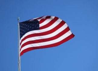 Americké akcie jsou rekordně vysoko. Dow Jones poprvé překonal 35 tisíc bodů USA, newyorská burza, Dow Jones, akcie