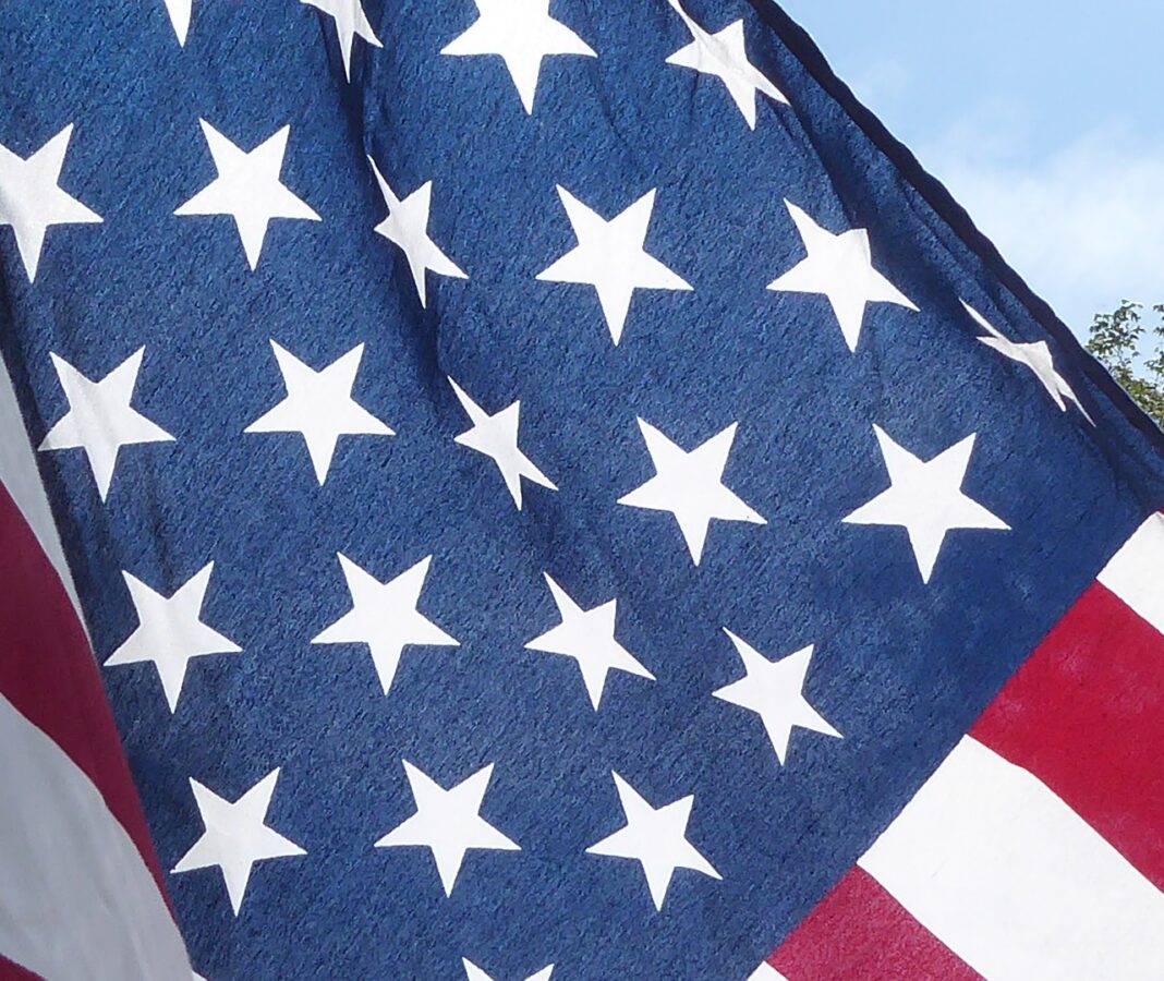 american-flag-2355872_1920