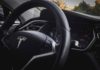 Akcie Tesly vystoupaly na rekordní výši. Má však elektromobilita budoucnost? Akcie Tesly vystoupaly na rekordní výši