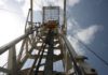 Ropa po výstupu na tříleté maximum mírně zlevnila. Poptávka po ní ale poroste, věští OPEC ropa