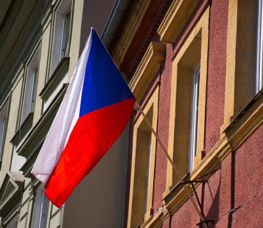Průmyslová výroba vykázala letos v dubnu rekordní meziroční růst na úrovni 55,1 % česká vlajka, čr, česko, česká republika