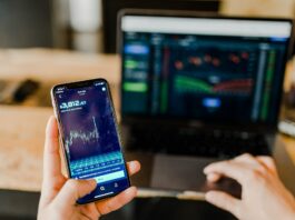 Tip pro dlouhodobé investory: Jak vybrat akcie, které se vyplatí držet desítky let? (část 2) Dlouhodobý horizont se investorům vyplácí. Průměrný růst amerického akciového indexu SP 500 se za posledních 100 let pohyboval okolo 10 % ročně – i přes všechny propady.