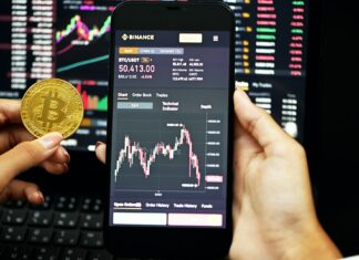 Bitcoin vystoupal nad 47.000 dolarů, je nejvýše od začátku ledna Bitcoin a ethereum tento měsíc posilují spolu s americkým akciovým trhem.