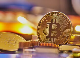 Cena bitcoinu klesla pod 25.000 dolarů, nejníže od konce roku 2020 Cena nejznámější kryptoměny bitcoin dnes klesla pod hranici 25.000 dolarů (zhruba 590.000 Kč), dostala se tak na nejnižší úroveň od konce roku 2020.