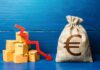Aktivita v podnikatelském sektoru eurozóny v srpnu prohloubila pokles Aktivita v podnikatelském sektoru eurozóny v srpnu prohloubila pokles Aktivita v podnikatelském sektoru eurozóny v srpnu prohloubila pokles, v němž se ocitla už v červenci. Ukázal to průzkum, jehož předběžné výsledky dnes zveřejnila společnost S&P Global. Hlavní příčinou je pokračující růst životních nákladů, který nutí spotřebitele omezovat výdaje. Na výrobní podniky nepříznivě působí i přetrvávající potíže v dodavatelských řetězcích.