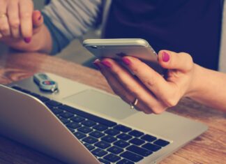 Prodeje iPhonů klesají, Apple poprvé od roku 2016 nedosáhl zisku apple, iPhone, MacBook, digitální služby