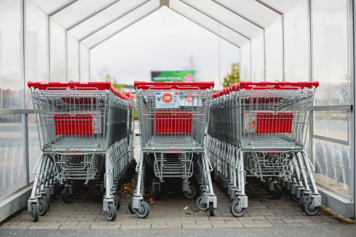 nákupní košík V současnosti provozuje po celé republice pod značkou Albert více než 300 hypermarketů a supermarketů.