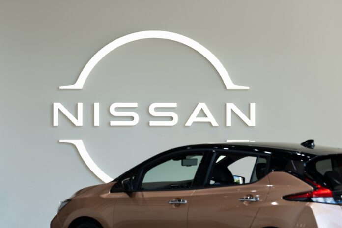 KanagawaJapan-20January2022nissanLogoOnTheWall nissan, auto, automobil