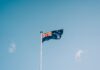 Novozélandská centrální banka zvedla základní úrok na 14leté maximum Banka nadále očekává, že hlavní úrok bude letos kulminovat na 5,5 procenta. To by znamenalo nejagresivnější sérii zpřísňování měnové politiky od roku 1999.