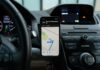 GPS navigace částečně ustupují chytrým telefonům. Za 4roky klesl počet prodaných kusů o 38 % GPS, navigace, auto, mobilní telefon, aplikace