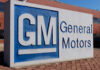 General Motors výrazně zvýšil čtvrtletní zisk a zlepšil celoroční výhled Americká automobilka General Motors ve druhém čtvrtletí zvýšila čistý zisk téměř o 52 procent na 2,6 miliardy dolarů (56,5 miliardy Kč).