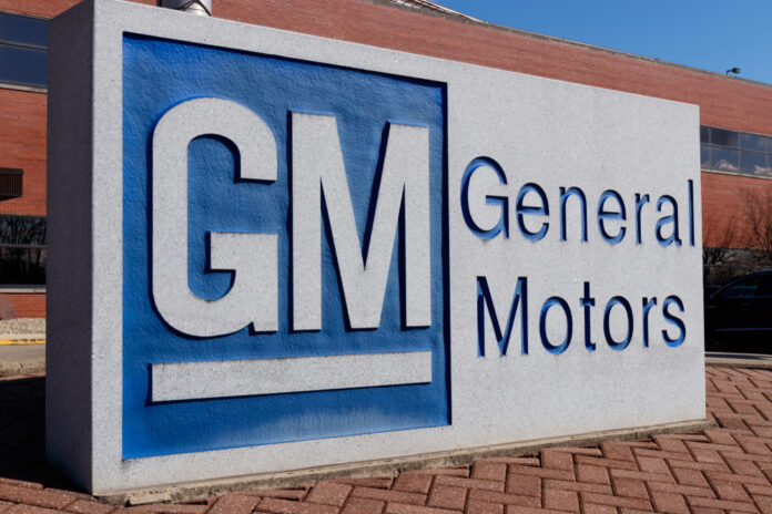 Americká automobilka General Motors ve druhém čtvrtletí zvýšila čistý zisk téměř o 52 procent na 2,6 miliardy dolarů (56,5 miliardy Kč).