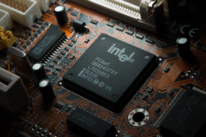 RussiaBerdsk-17Feb2021IntelComputingChipOn Intel, čip, systém, výrobce