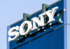 Firmě Sony kvůli propadu ve filmové divizi o třetinu klesl provozní zisk Sony, zisk, pokles