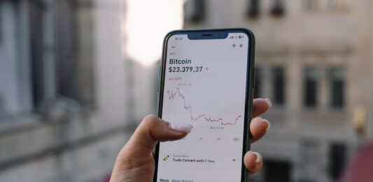 Jak si zajistit pasivní příjem z mobilu: 10 Aplikací pro Investice a Automatizované Investice pasivní příjem