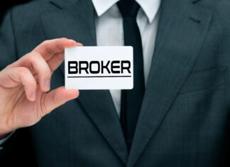eToro vs. XTB – Poplatky, zkušenosti, srovnání brokerů Broker