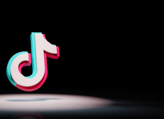 Síť TikTok po tlaku regulátorů v Evropě zpřísní kontrolu věku uživatelů TikTok