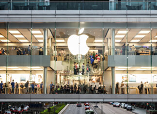 Zisk i tržby Applu překonaly odhady díky vysoké poptávce po iPhonech Apple