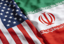Trumpova dohoda s Íránem a otevření Hormuzského průlivu: ceny ropy klesají, inflace částečně polevuje USA a Irán. Zdroj: Adobe Stock