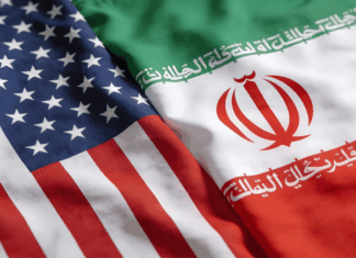 Trumpova dohoda s Íránem a otevření Hormuzského průlivu: ceny ropy klesají, inflace částečně polevuje USA a Irán. Zdroj: Adobe Stock