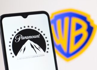 Evropská komise schválila převzetí Warner Bros konkurenčním Paramountem Warner Bros. a Paramount. Zdroj: Adobe Stock