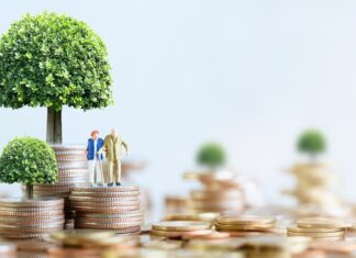 Staré penzijní připojištění vs. Nové DPS vs. ETF: Proč vám garance nezáporného zhodnocení požírá úspory a jak na převod? Penze. Zdroj fotky: Adobe Stock