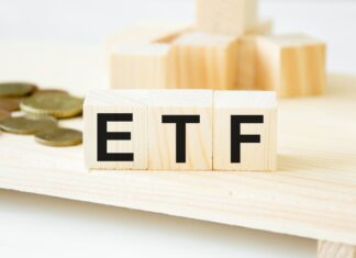 Stock picking vs. Indexové ETF: Matematický důkaz, proč výběr jednotlivých akcií dlouhodobě prohrává s trhem ETF