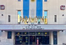 Paramount se dohodl na urovnání žaloby bránící převzetí rivala Warner Paramount