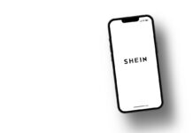 Shein vstupuje na burzu v době, kdy už původní růstový příběh nefunguje tak jako dříve Shein. Zdroj fotky: Adobe Stock
